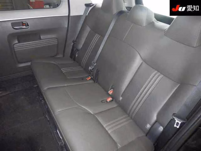 TOYOTA JPN TAXI