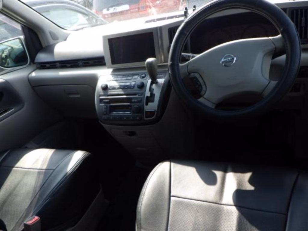 NISSAN ELGRAND