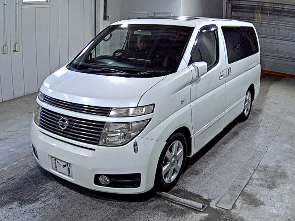 NISSAN ELGRAND