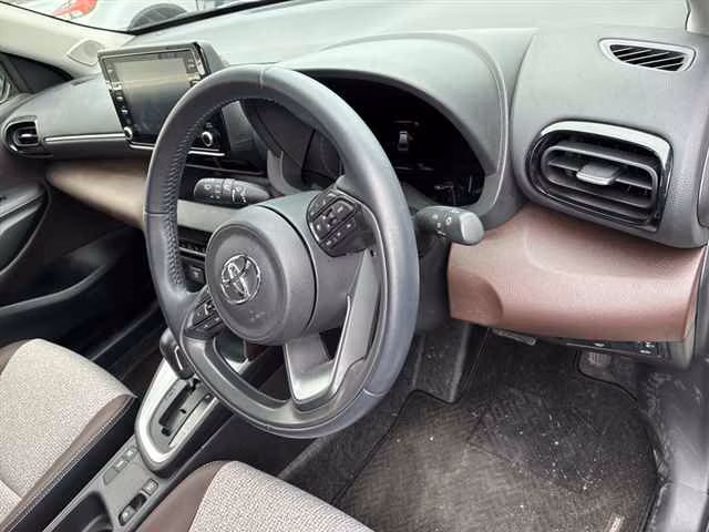 TOYOTA YARIS CROSS
