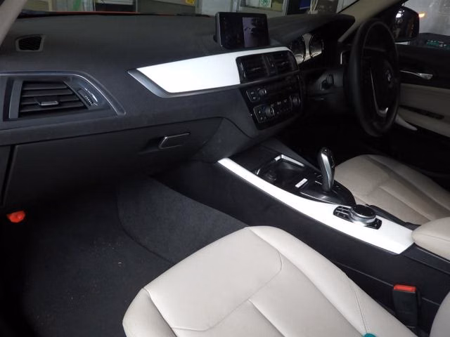 BMW 1-SERIES