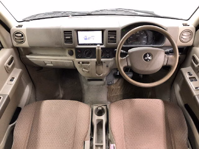 MITSUBISHI MINICAB