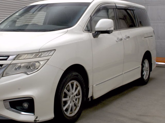 NISSAN ELGRAND