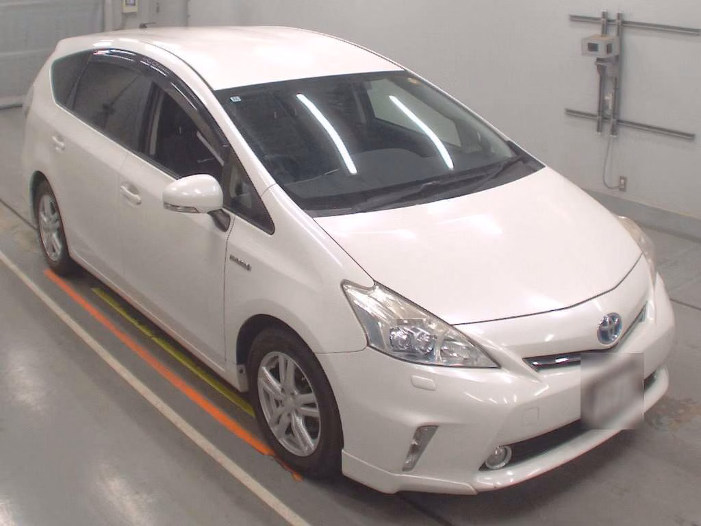 TOYOTA PRIUS ALPHA