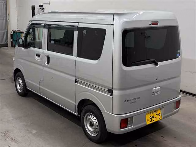 MITSUBISHI MINICAB
