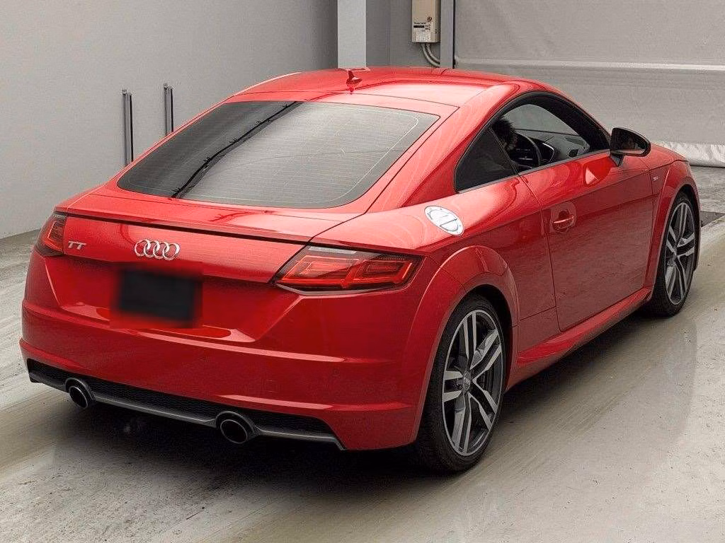 AUDI TT