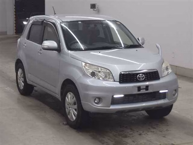 TOYOTA RUSH