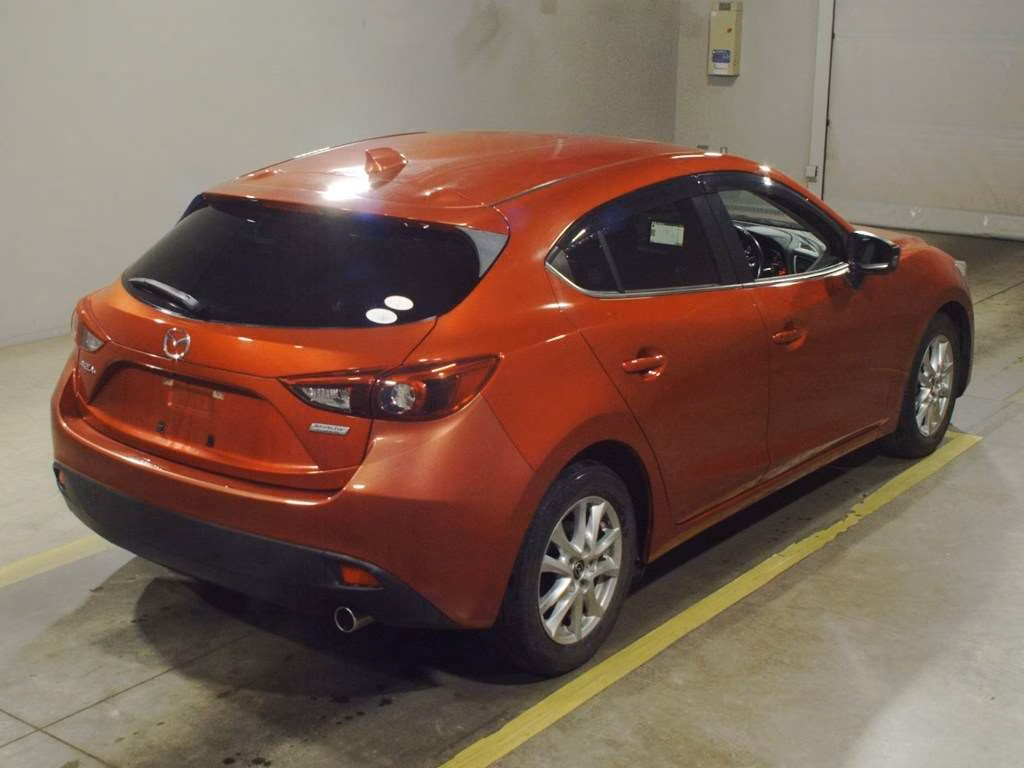 MAZDA AXELA