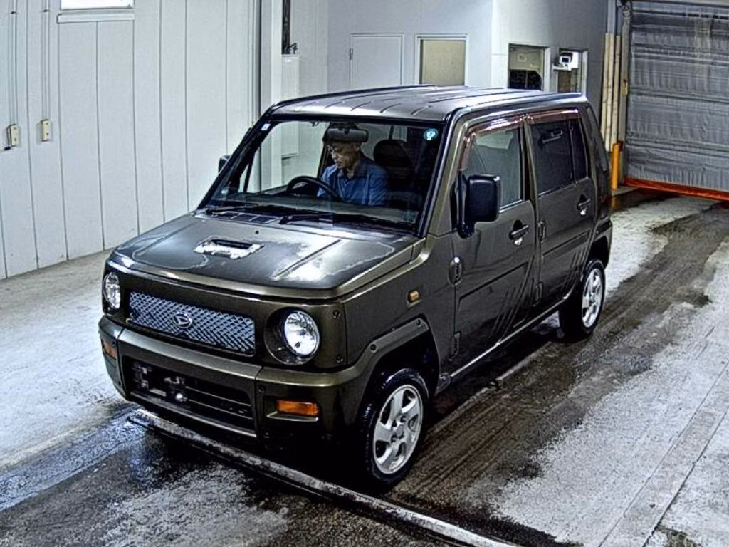 DAIHATSU NAKED