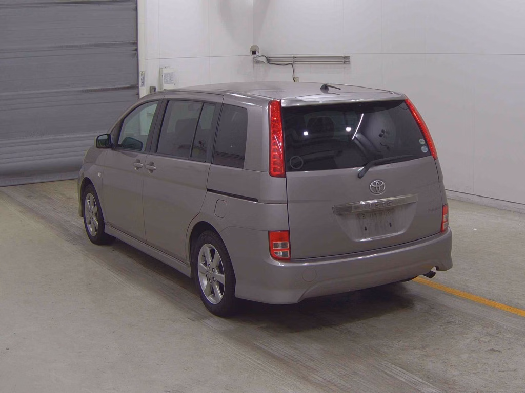 TOYOTA ISIS