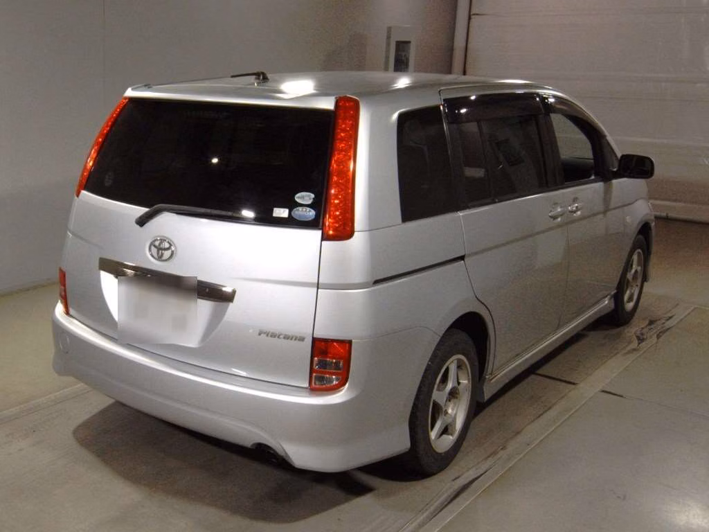 TOYOTA ISIS