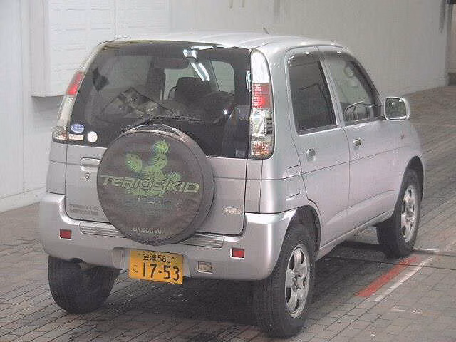 DAIHATSU TERIOS KID