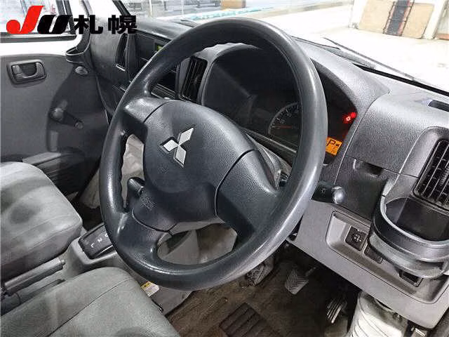 MITSUBISHI MINICAB