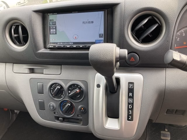 NISSAN NV350 CARAVAN