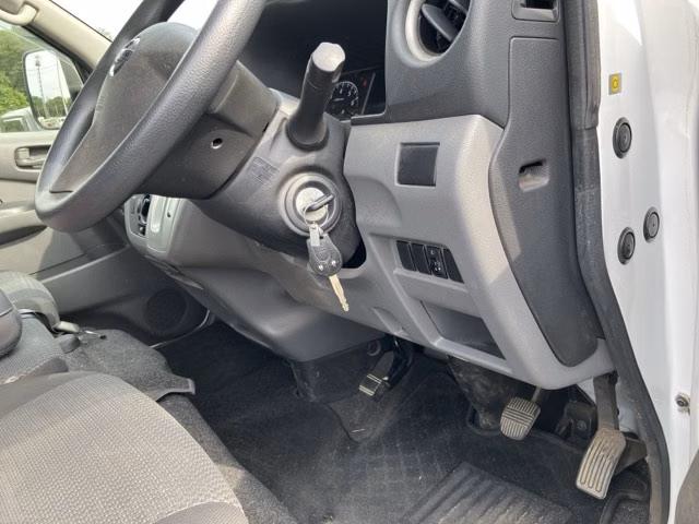 NISSAN NV350 CARAVAN