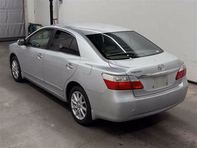 TOYOTA PREMIO