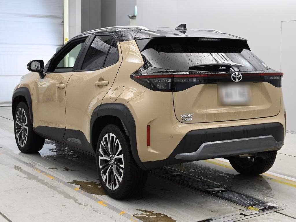 TOYOTA YARIS CROSS