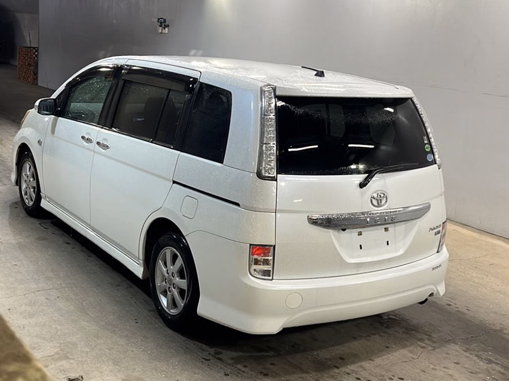 TOYOTA ISIS