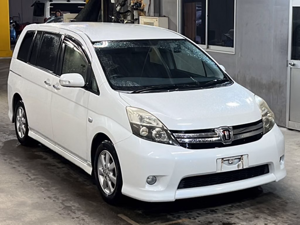TOYOTA ISIS