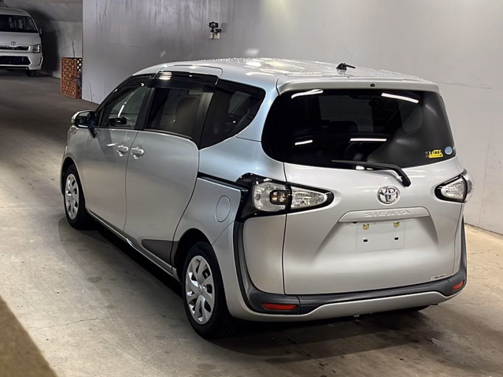 TOYOTA SIENTA