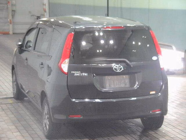 TOYOTA PASSO SETTE