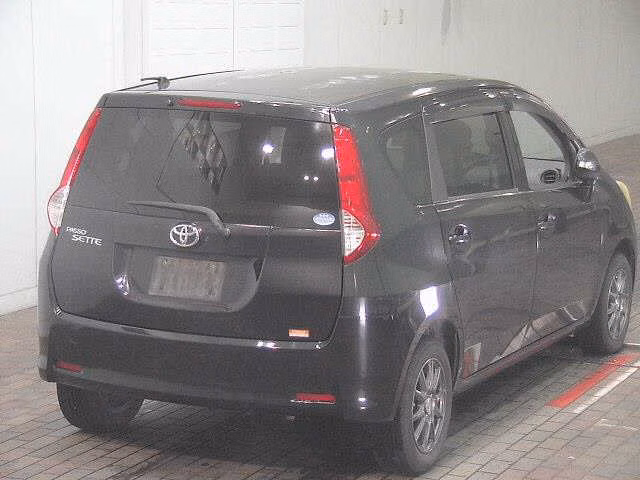 TOYOTA PASSO SETTE