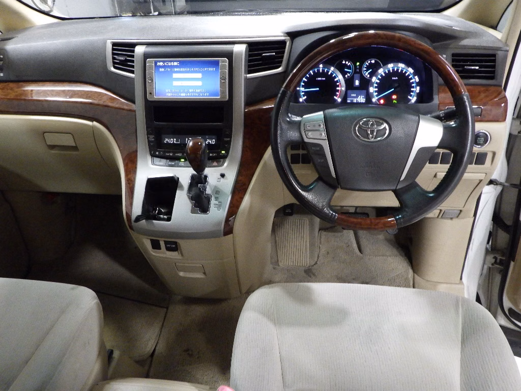 TOYOTA ALPHARD