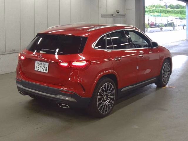 MERCEDES-BENZ GLA-CLASS