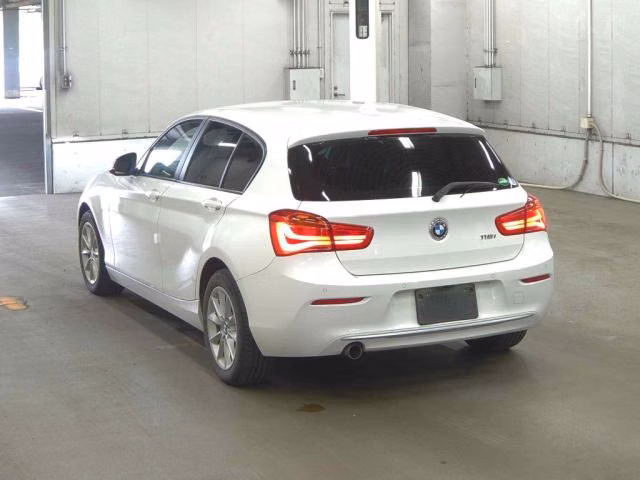 BMW 1-SERIES