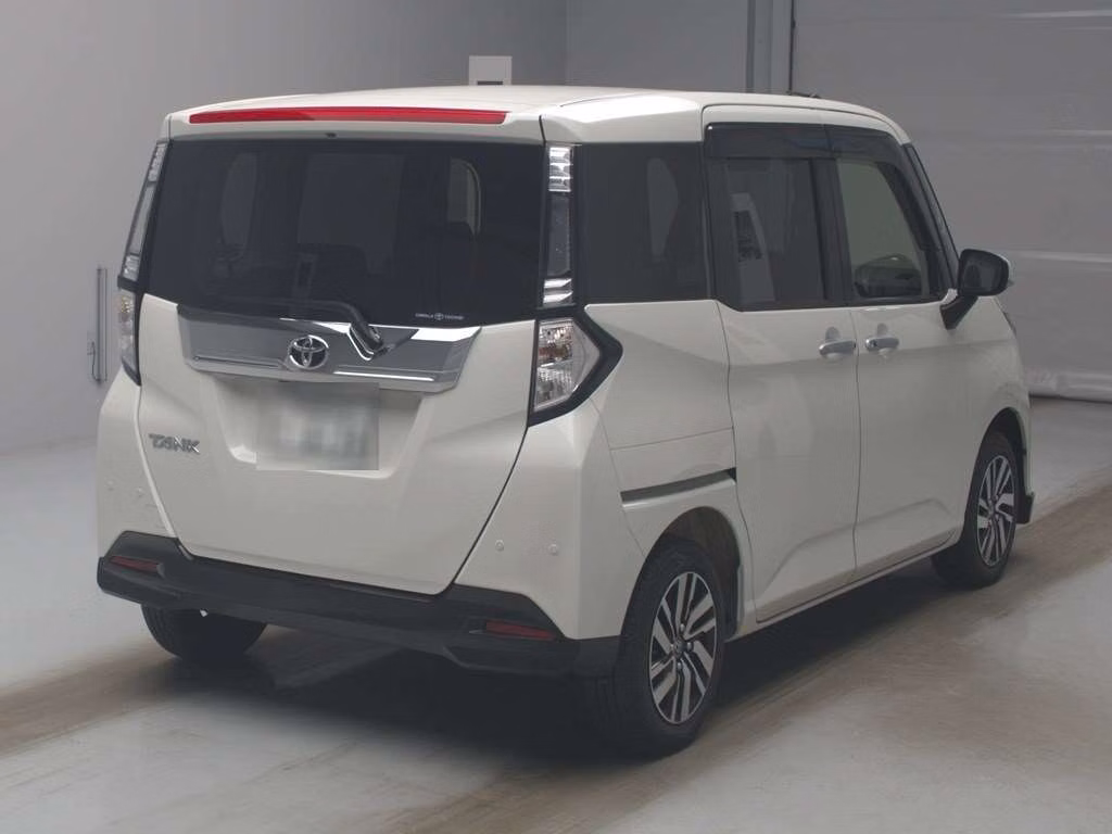 TOYOTA TANK