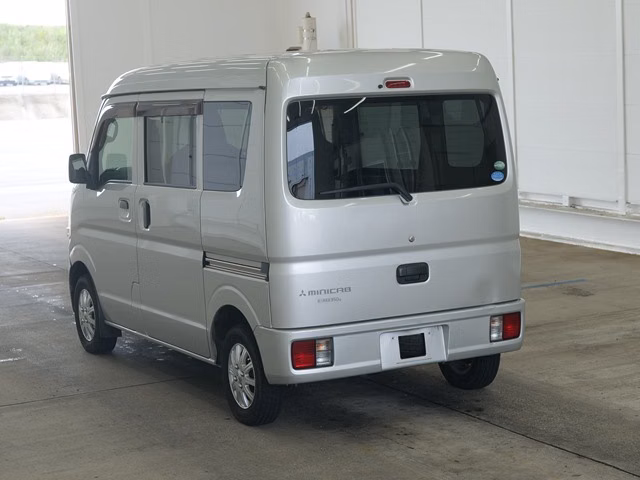 MITSUBISHI MINICAB