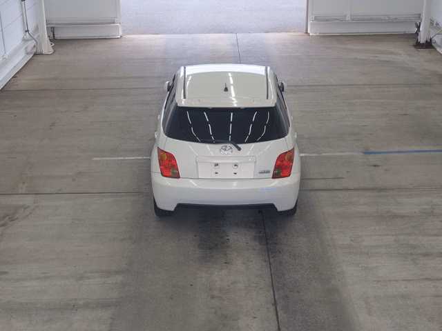TOYOTA IST