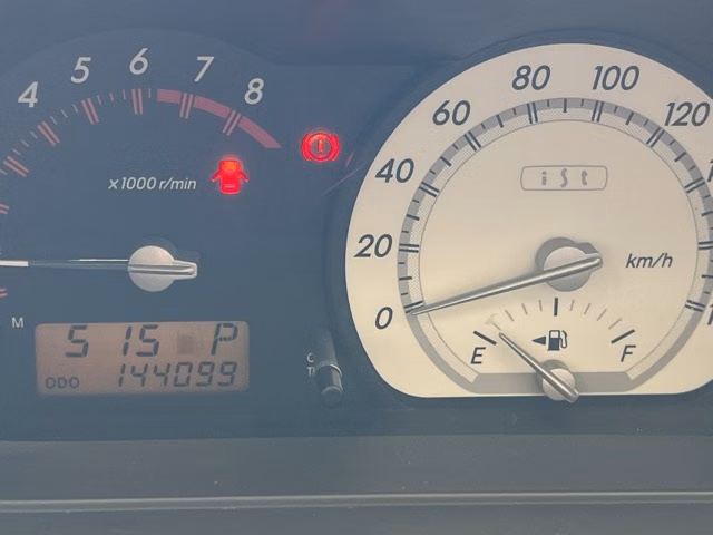 TOYOTA IST