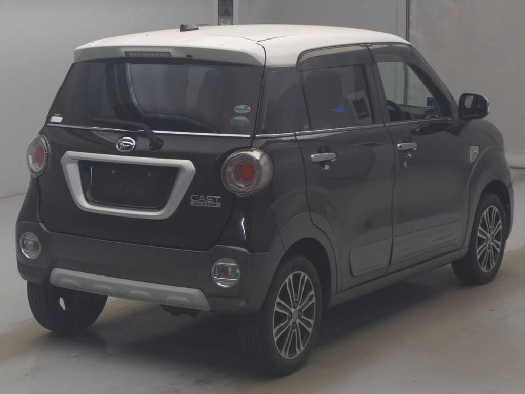DAIHATSU CAST