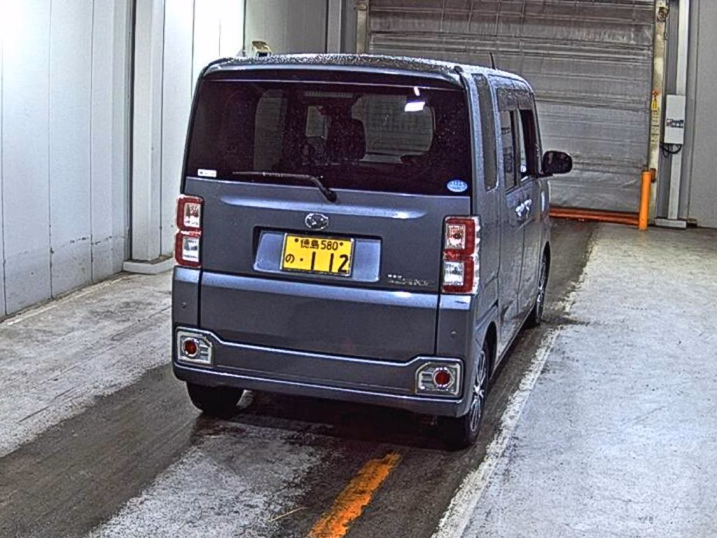 DAIHATSU WAKE