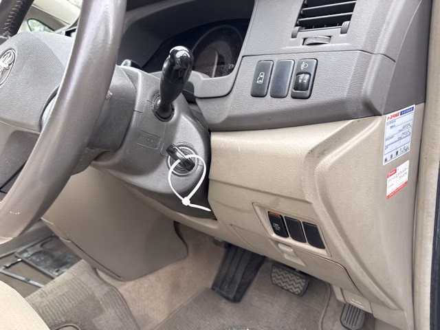 TOYOTA ISIS
