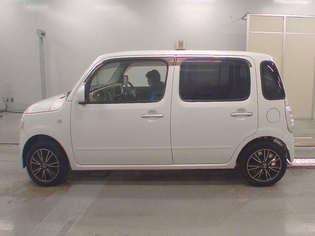 DAIHATSU MIRA COCOA