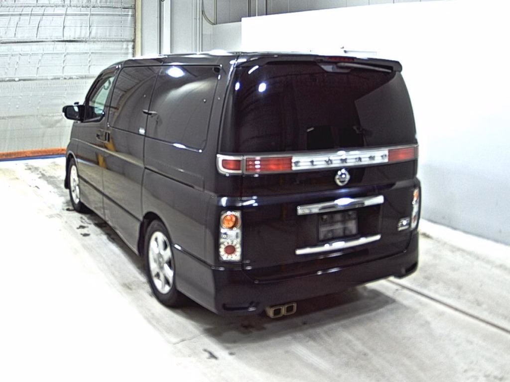 NISSAN ELGRAND