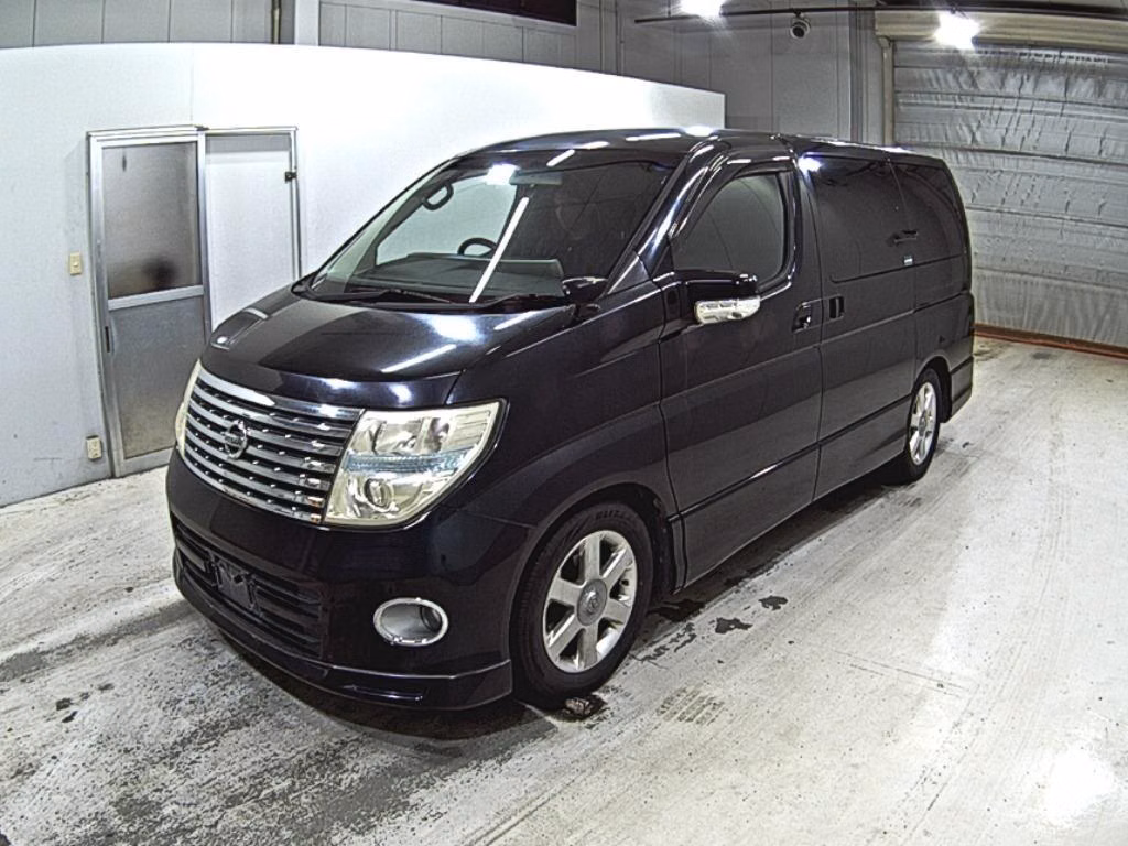NISSAN ELGRAND