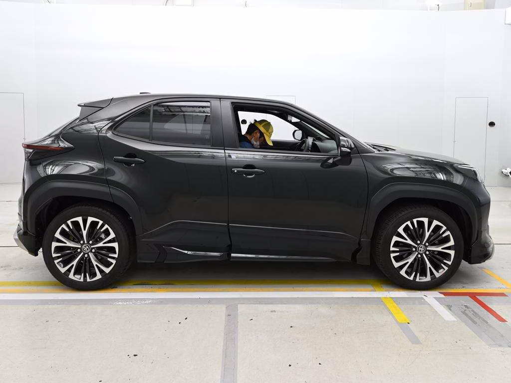 TOYOTA YARIS CROSS