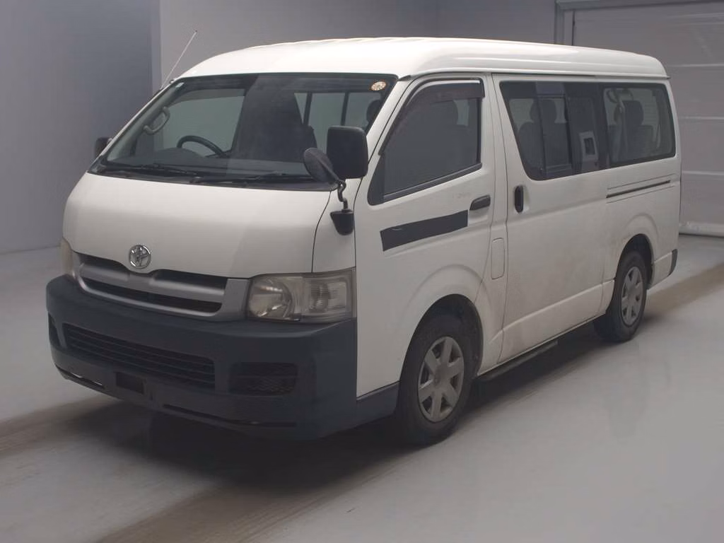 TOYOTA HIACE