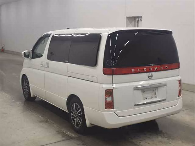 NISSAN ELGRAND