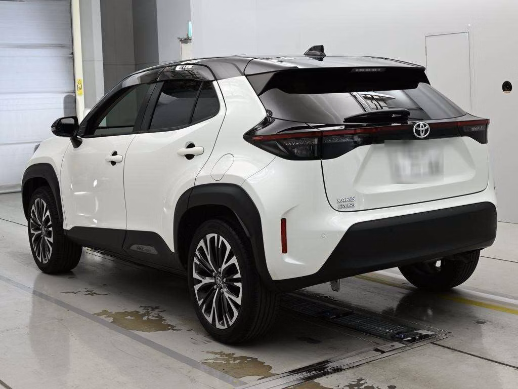 TOYOTA YARIS CROSS