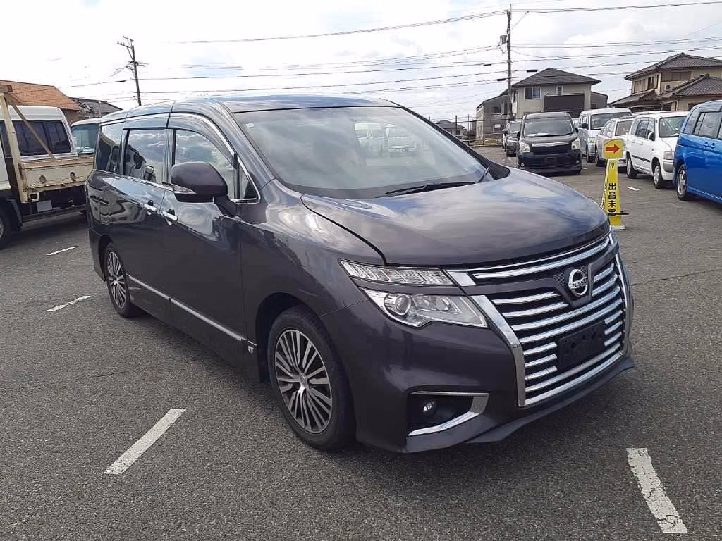 NISSAN ELGRAND