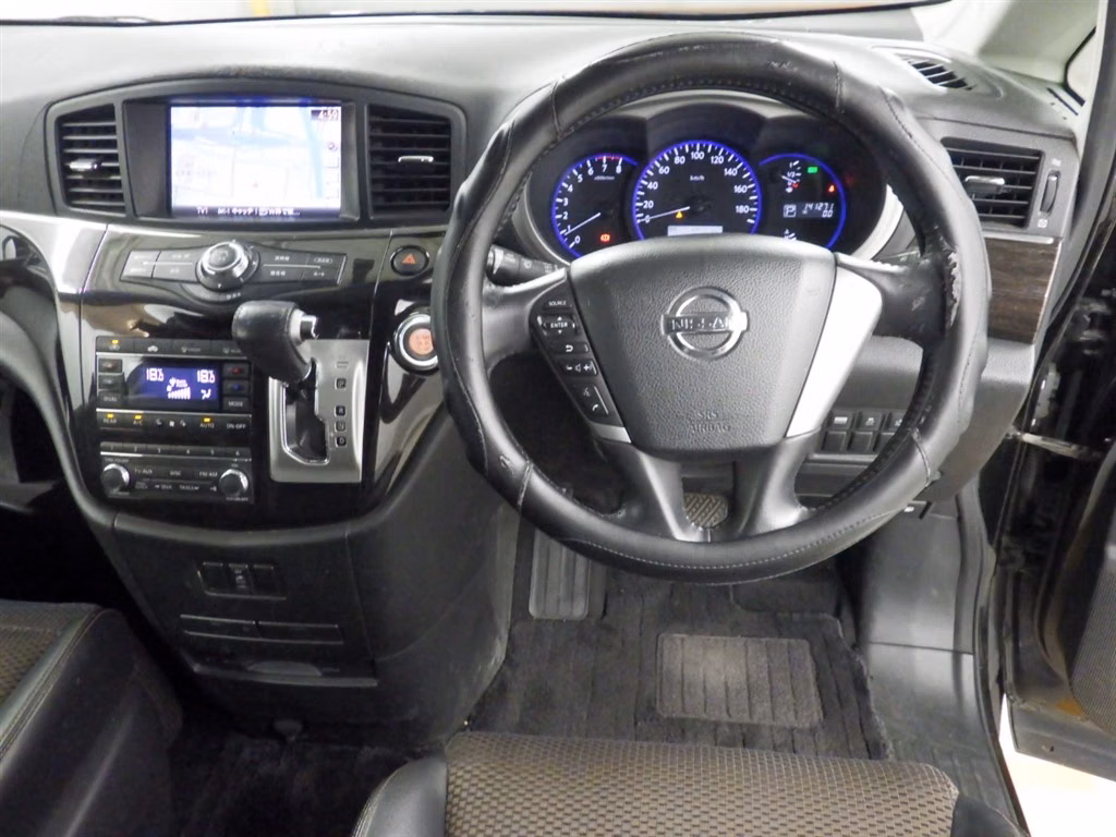 NISSAN ELGRAND