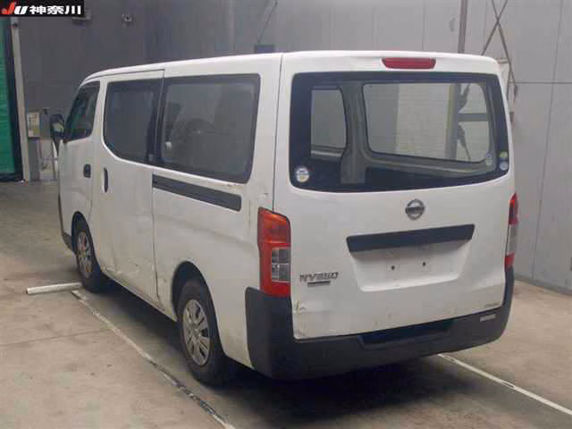 NISSAN NV350 CARAVAN