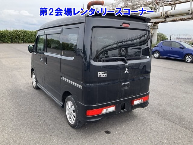 MITSUBISHI TOWN BOX
