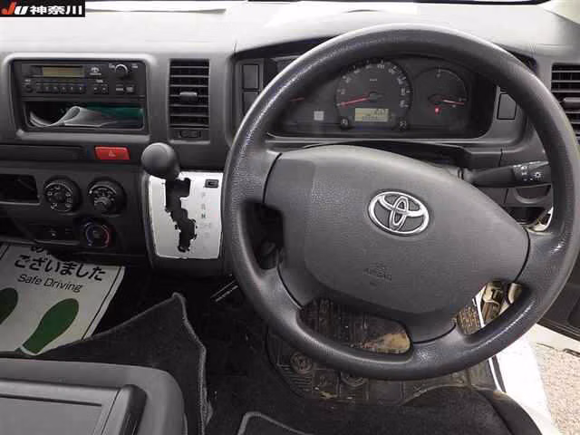 TOYOTA REGIUS ACE