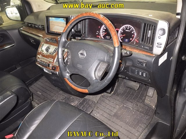 NISSAN ELGRAND