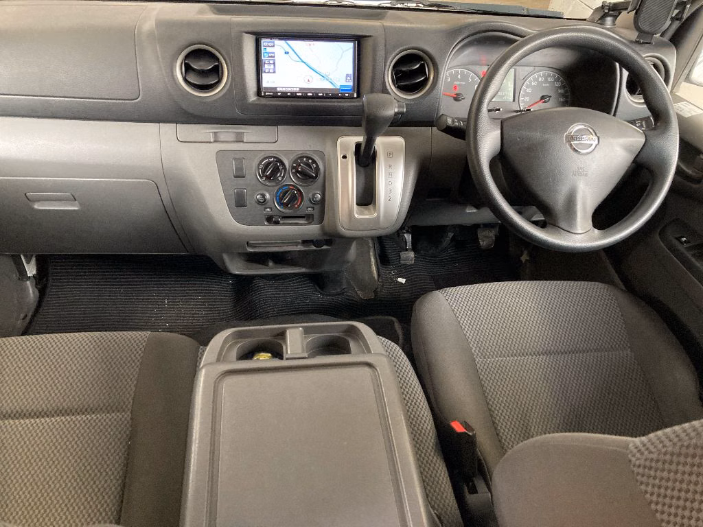 NISSAN NV350 CARAVAN